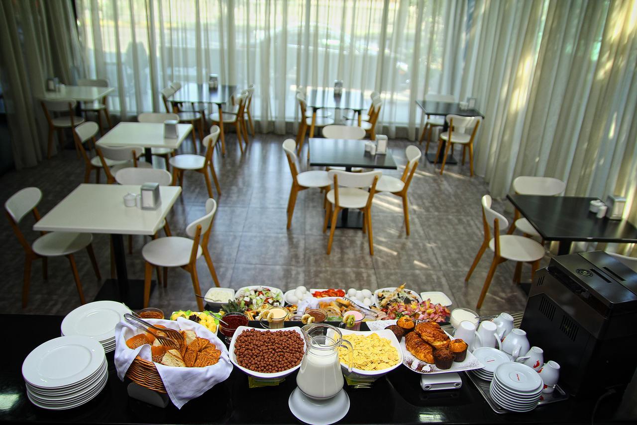 Rogalux Blue Hotel Tbilisi ภายนอก รูปภาพ
