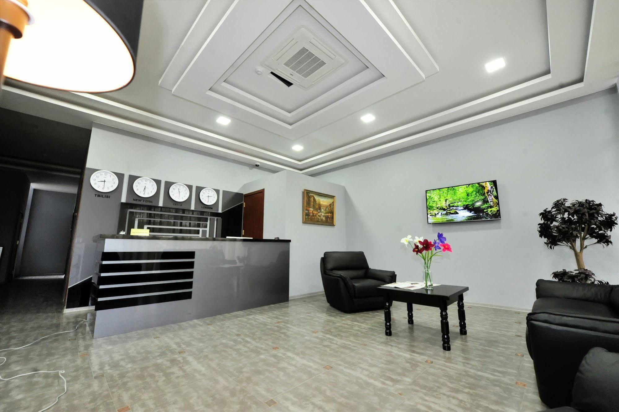 Rogalux Blue Hotel Tbilisi ภายนอก รูปภาพ