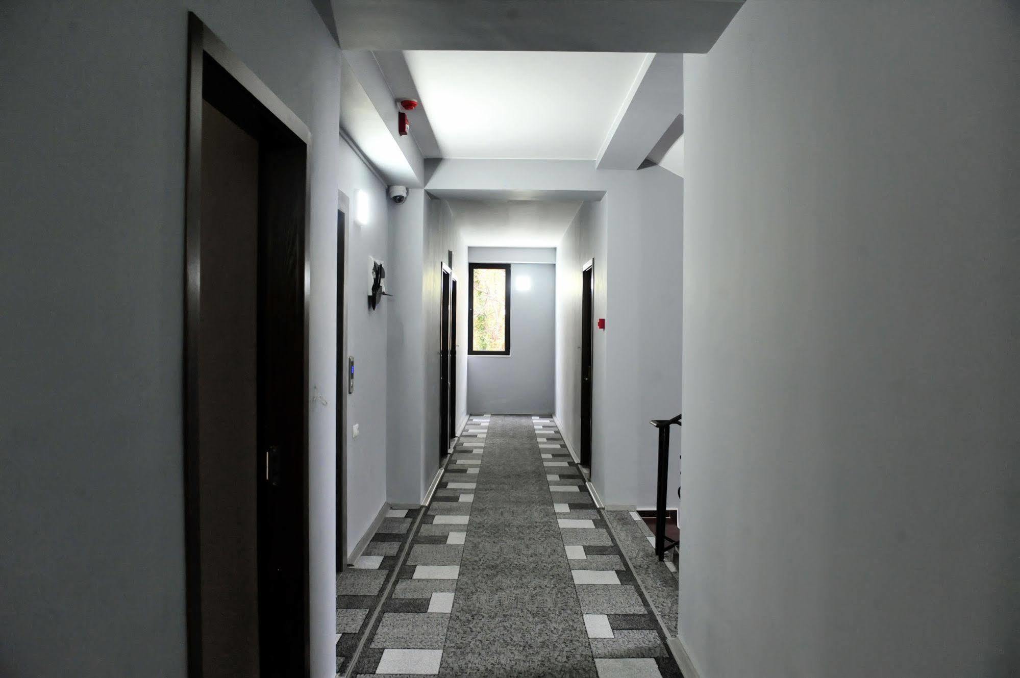 Rogalux Blue Hotel Tbilisi ภายนอก รูปภาพ
